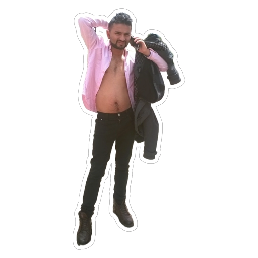 Calato, camisa rosada abierta, chaqueta al hombro, listo para la revolución de las 3 p. m.